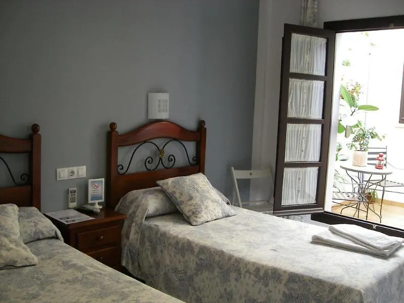 Отель Hostal Posada Los Alcazares Кордова