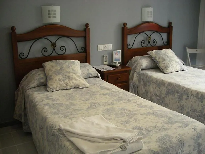 Отель Hostal Posada Los Alcazares Кордова